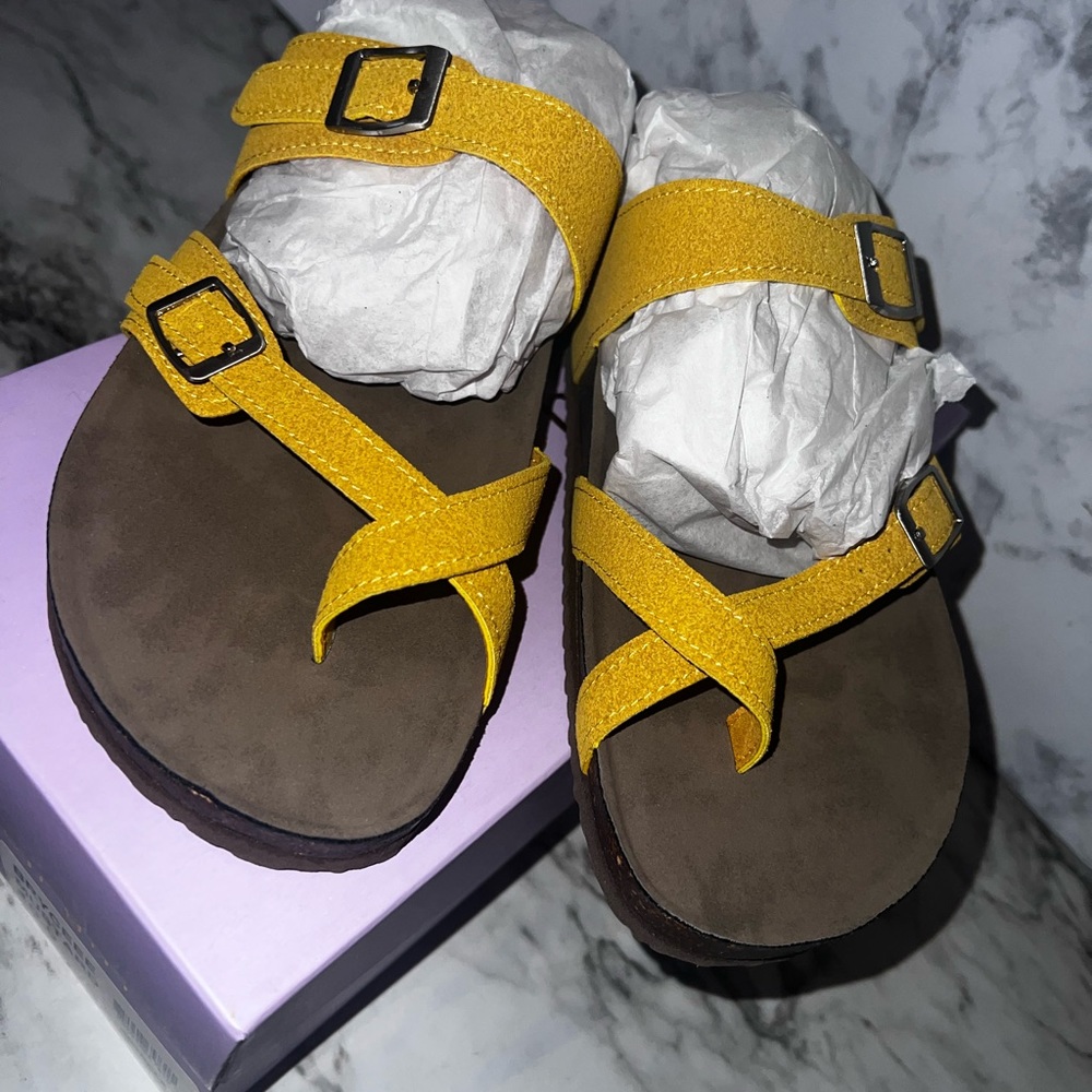 🔥MADDEN GIRL SANDALS